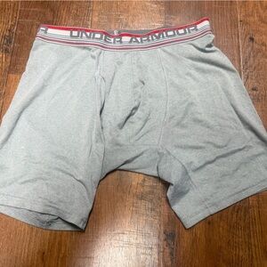 Large Under Armour charged cotton boxer brief